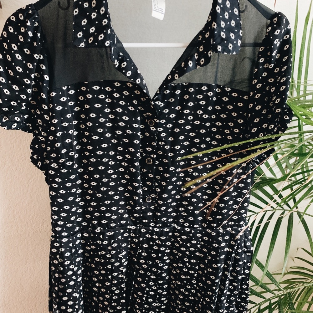 NAVY BLUE SHORT SLEEVE DRESS - LIGHTLY WORN